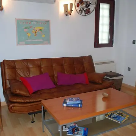 Casa Del Reloj Apartment *